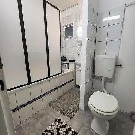 Liebevoll Eingerichtete 2-zimmer Mit Badewanne In Apartment *