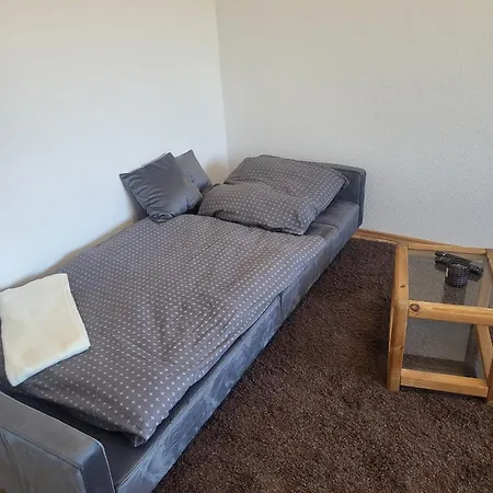 Apartment Liebevoll Eingerichtete 2-zimmer Mit Badewanne In *