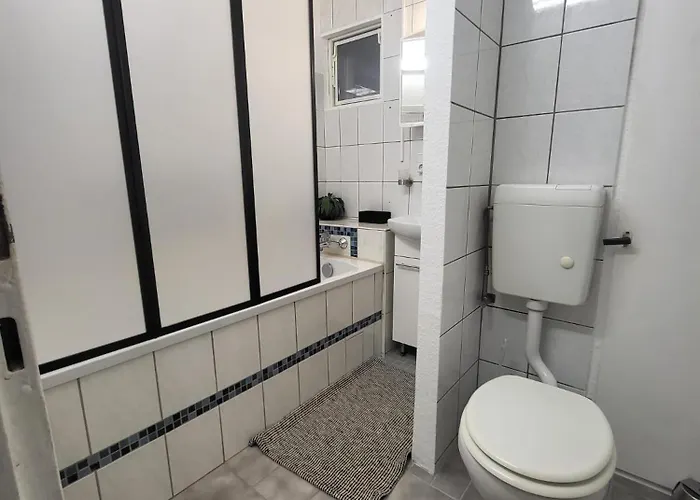 Liebevoll Eingerichtete 2-zimmer Mit Badewanne In Apartment *